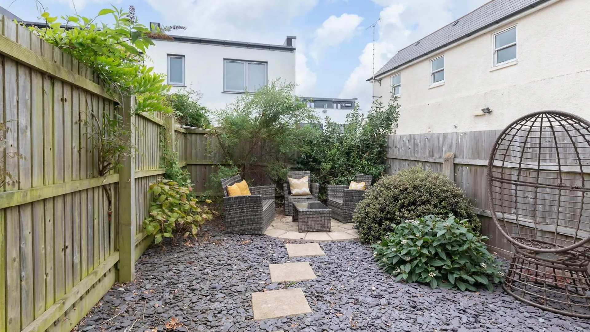 Peaceful & Spacious 2 Bed Home In Cheltenham GLOUCESTERSHIRE 0*,  Storbritannien