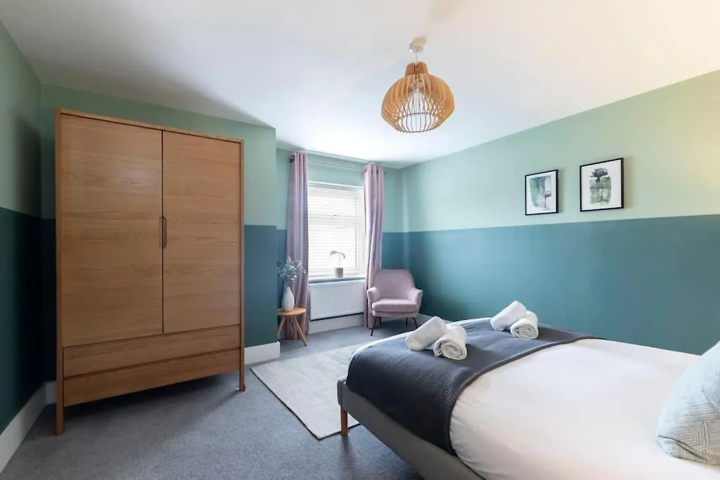 Semesterbostad Peaceful & Spacious 2 Bed Home In Cheltenham GLOUCESTERSHIRE Storbritannien